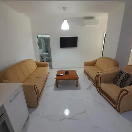Petrit Apartament *